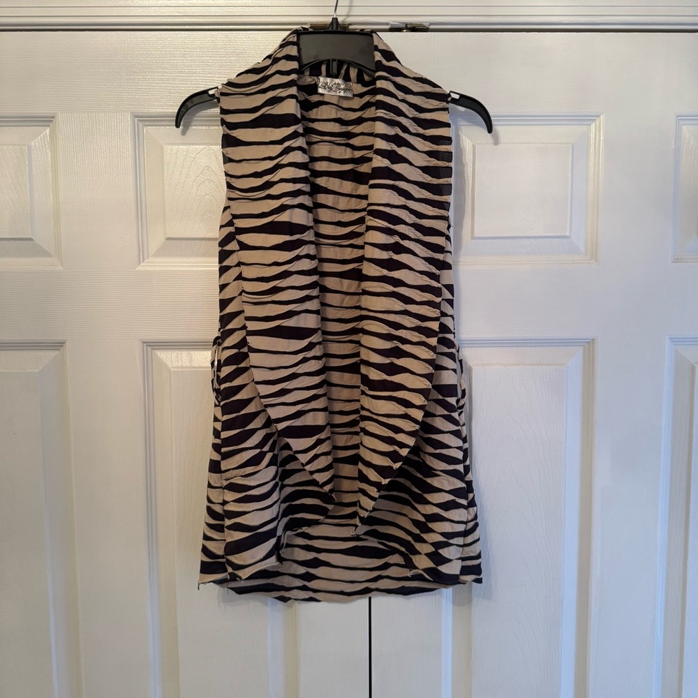 Love Culture Black & Tan Textured Print Cardigan Vest
